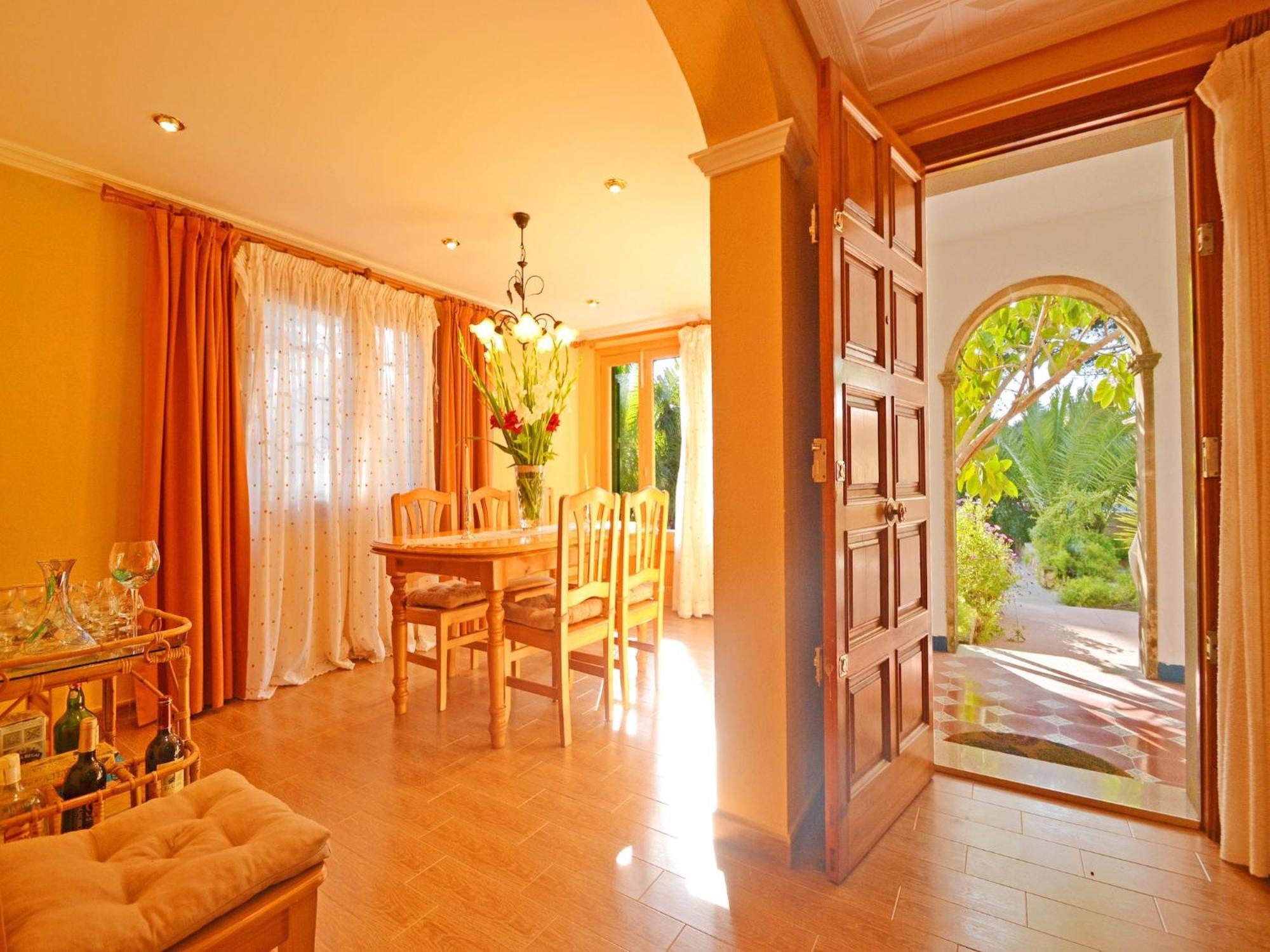 Beautiful With Garden Ferienhaus *