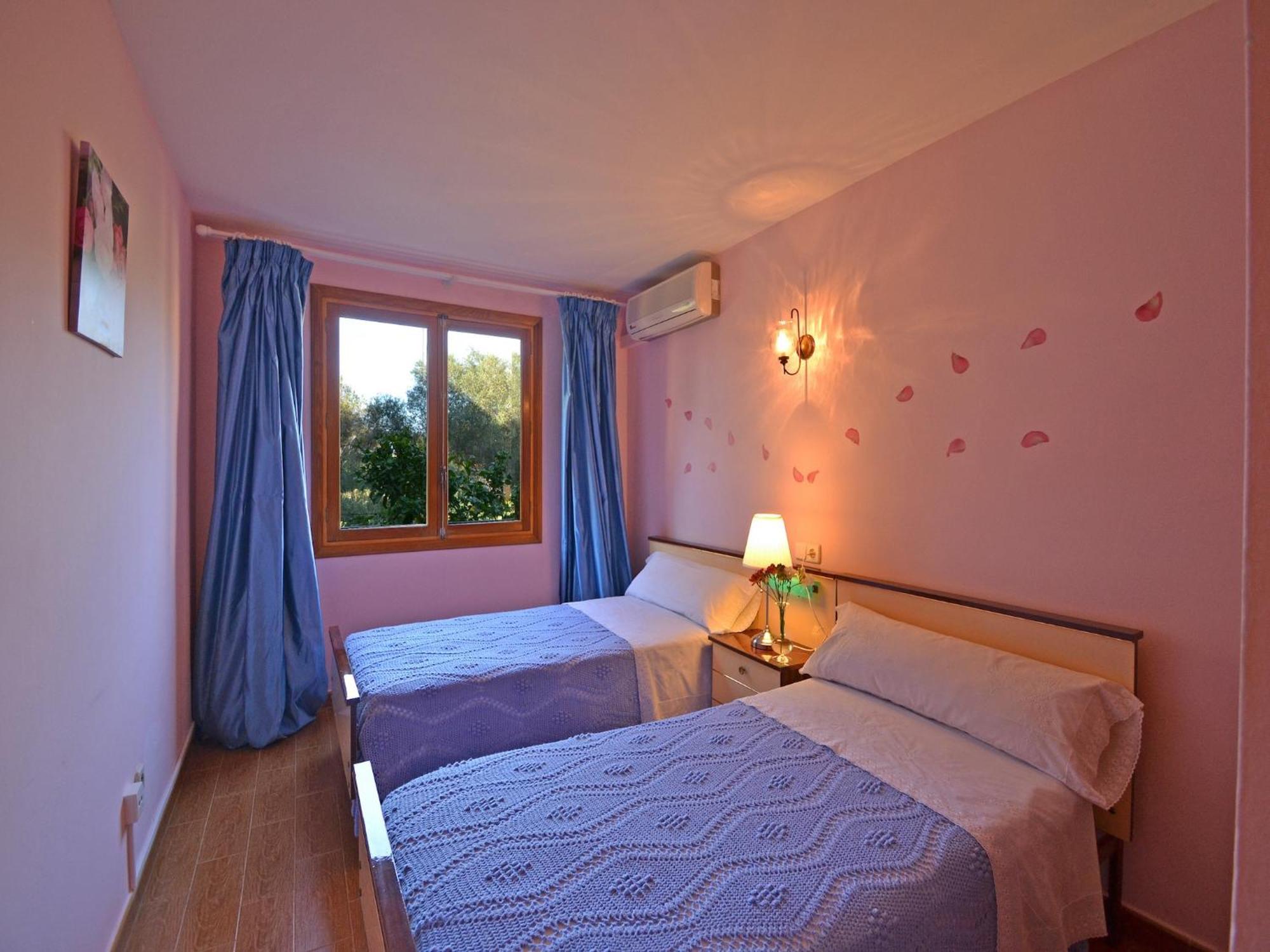 Beautiful With Garden Ferienhaus