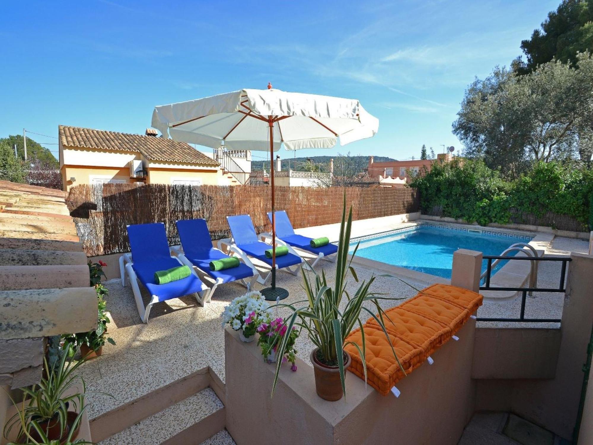 Ferienhaus Beautiful With Garden *
