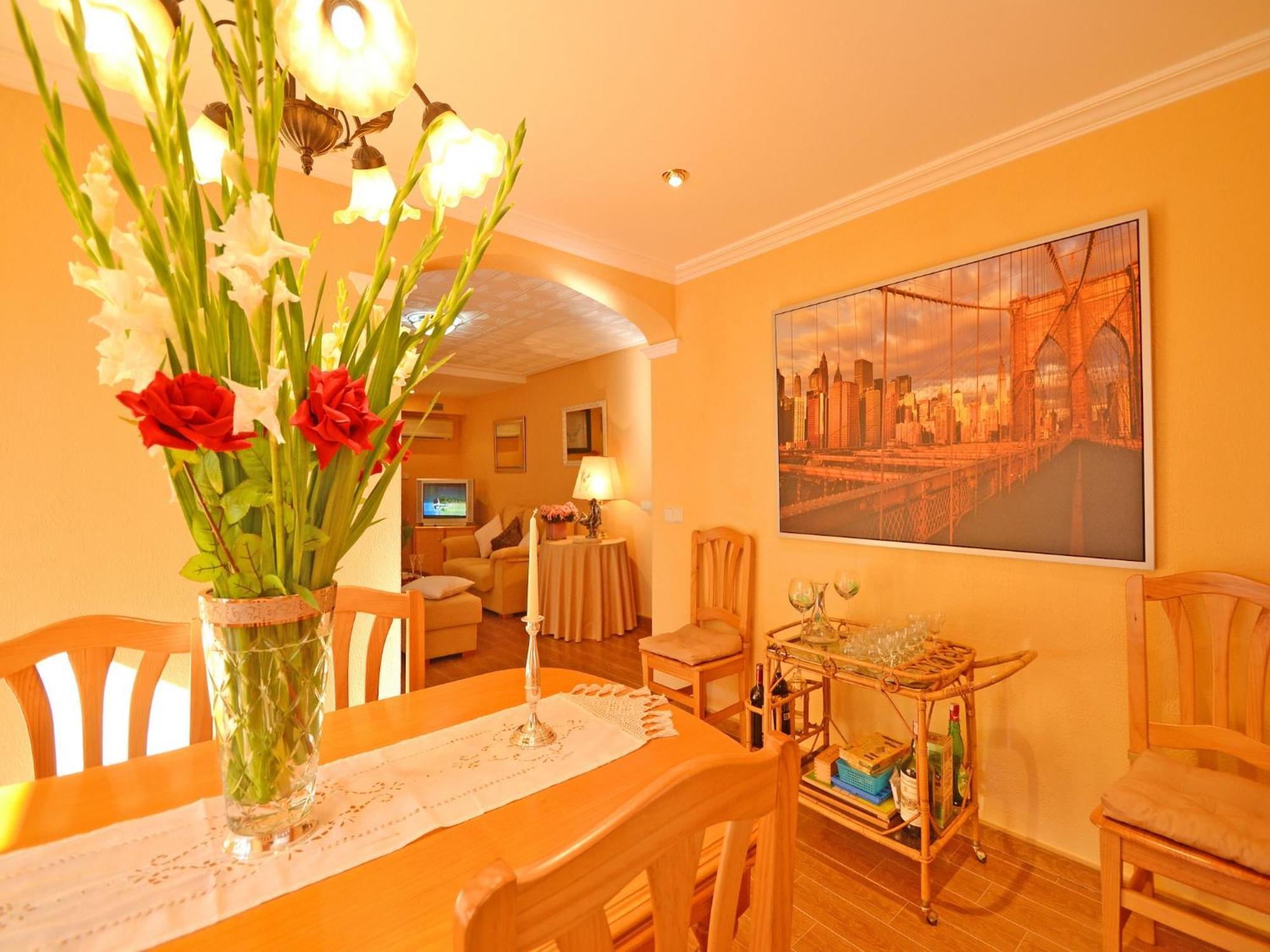 Ferienhaus Beautiful With Garden *