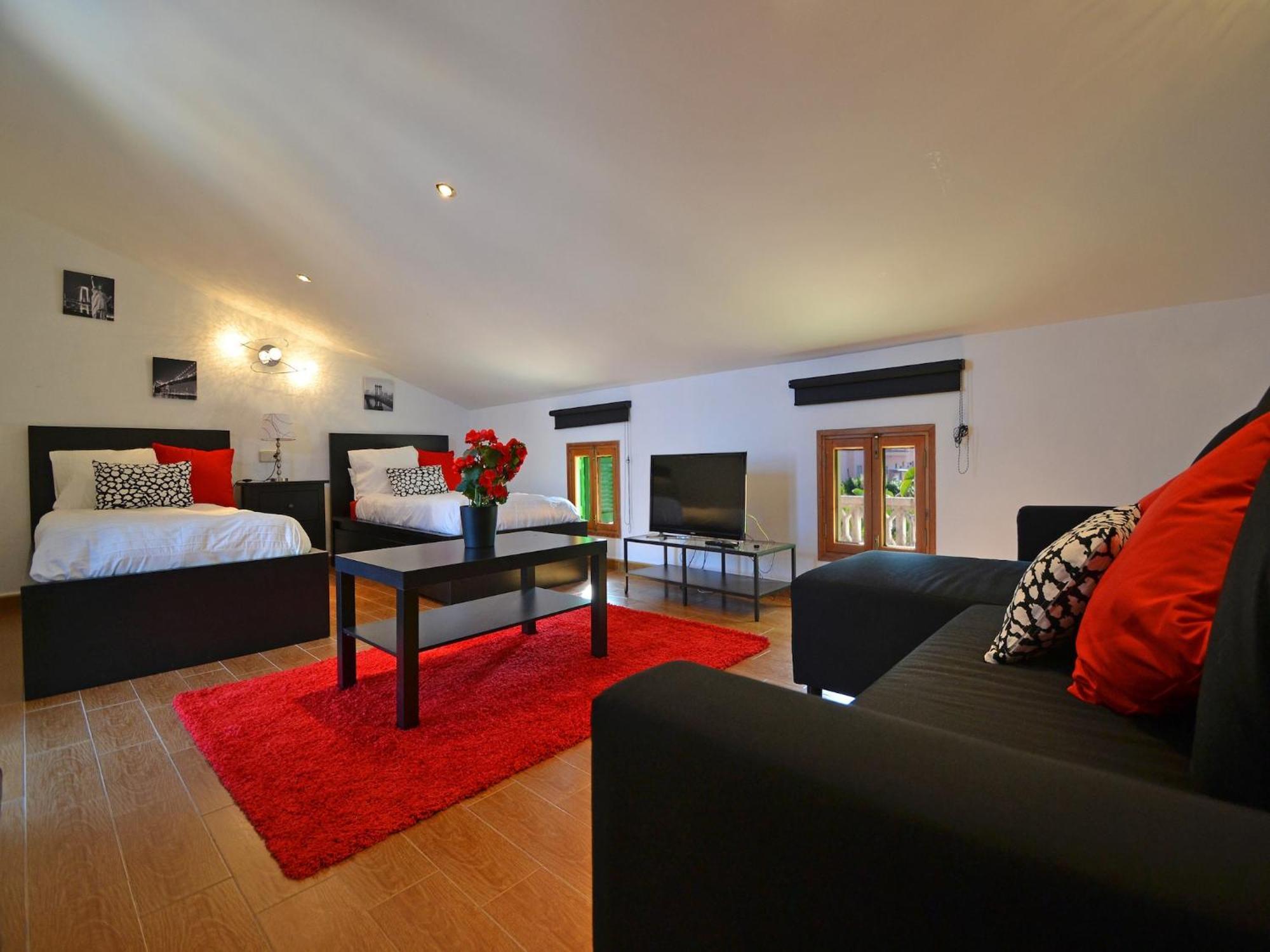 Beautiful With Garden Holiday home *